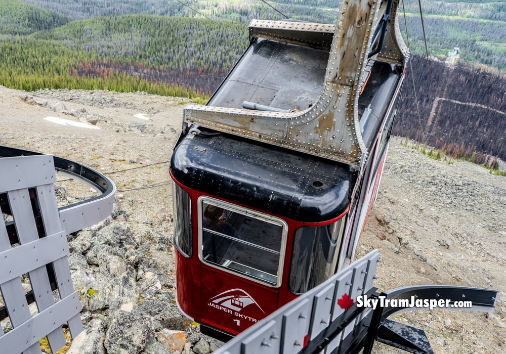 Jasper SkyTram Approaching Upper Terminal