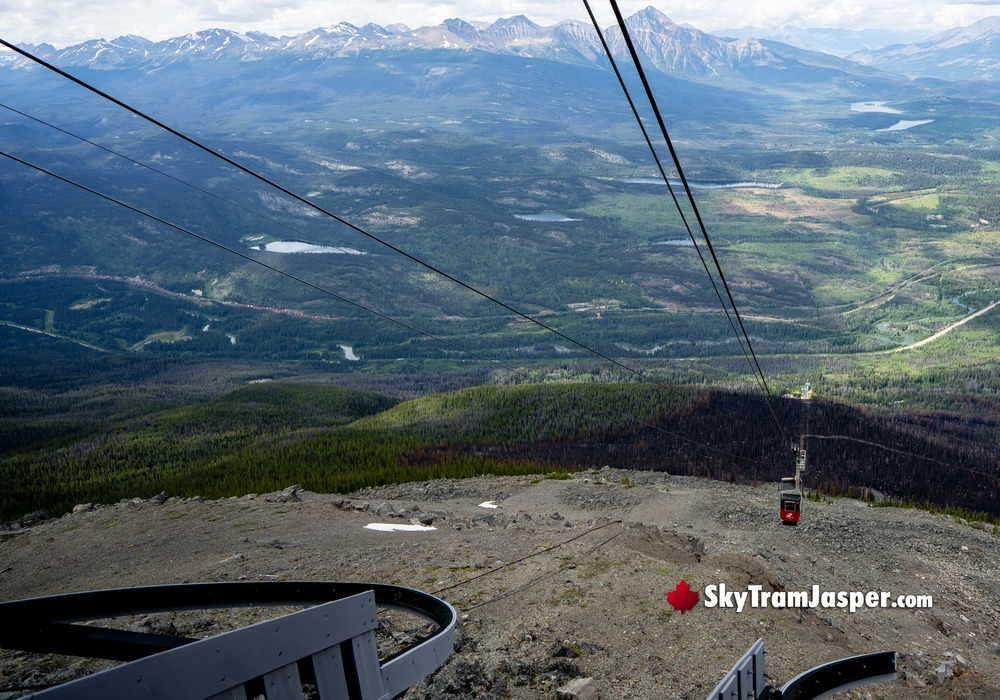 SkyTram Departing Northeast Pyramid Mountain